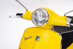 Otroški skuter na akumulator Vespa ROMA 2x35W, rumen - slika 2