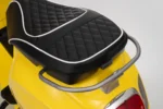 Otroški skuter na akumulator Vespa ROMA 2x35W, rumen - slika 22