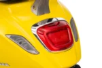 Otroški skuter na akumulator Vespa ROMA 2x35W, rumen - slika 24
