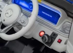 Otroški avto na akumulator Mercedes Benz EQG 4x4 12V, črn - slika 12